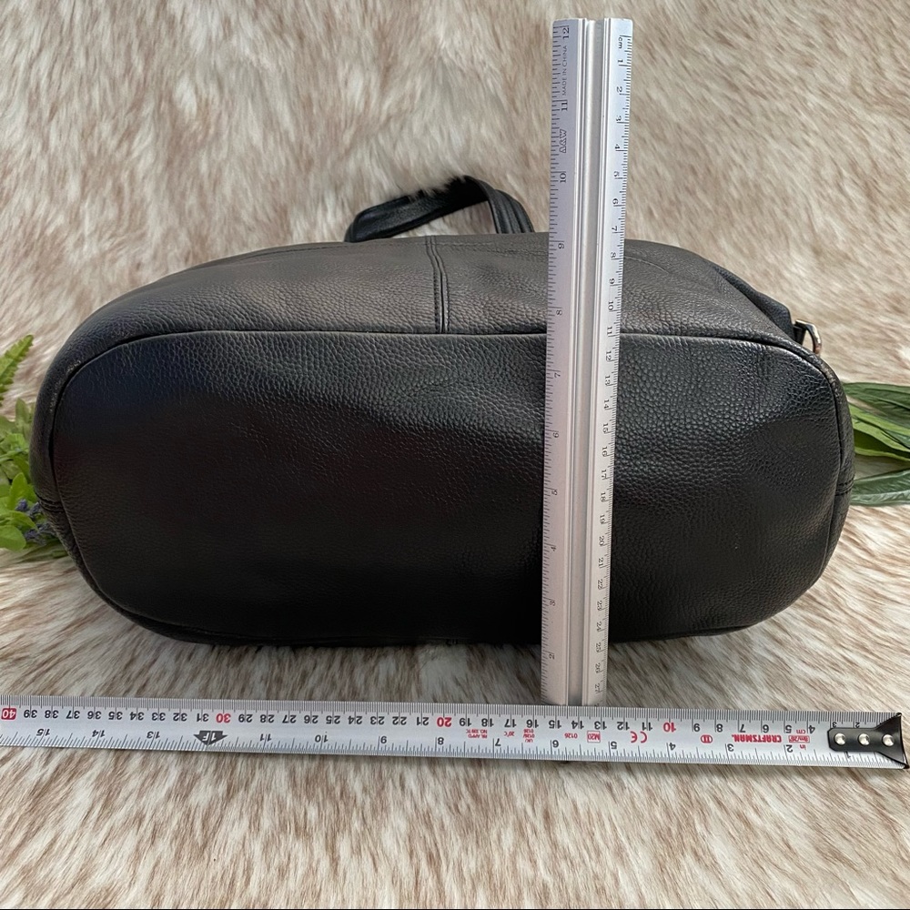 Givenchy Nightingale Leather Shoulder Bag - Picture 12 of 13
